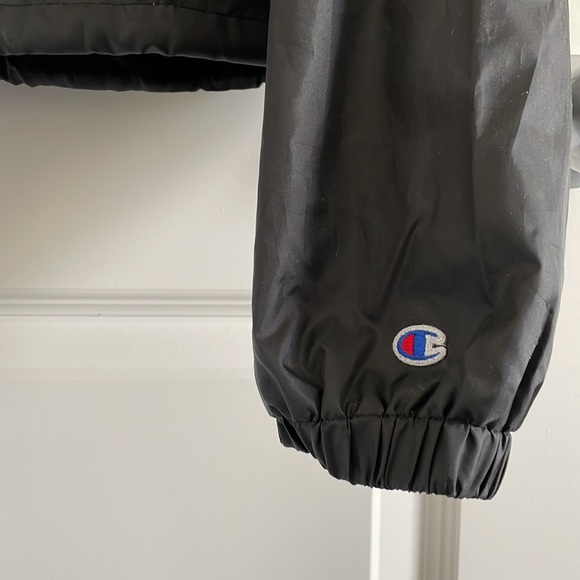 Champion Coat - Picture 3 of 4